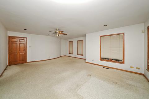 23008 Oakland Dr, Steger, IL 60475 photo 16
