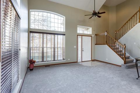 1282 Dunbarton Dr, Aurora, IL 60502 photo 5