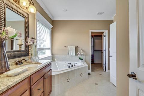 2 Emerald Crest Ct, Bloomington, IL 61705 photo 26