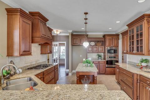 2 Emerald Crest Ct, Bloomington, IL 61705 photo 17