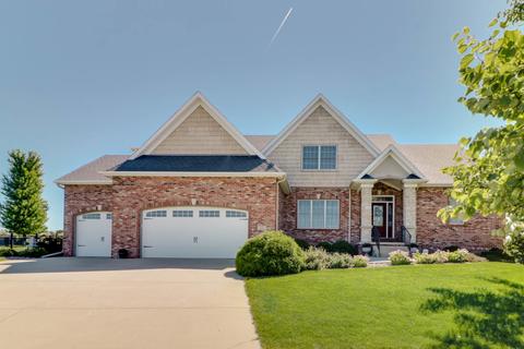 2 Emerald Crest Ct, Bloomington, IL 61705 photo 1