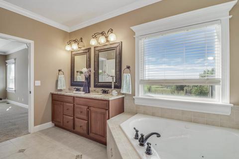 2 Emerald Crest Ct, Bloomington, IL 61705 photo 27