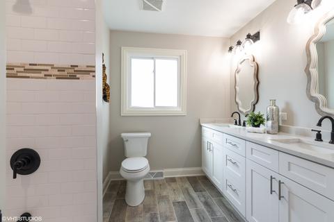 956 S 2nd Ave, Des Plaines, IL 60016 photo 9