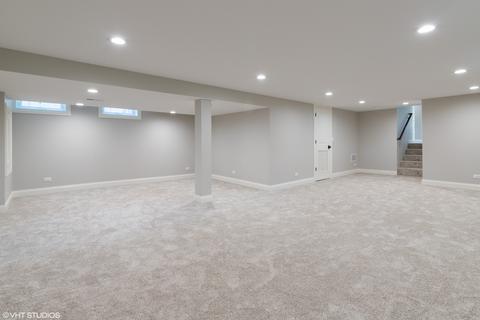 956 S 2nd Ave, Des Plaines, IL 60016 photo 12