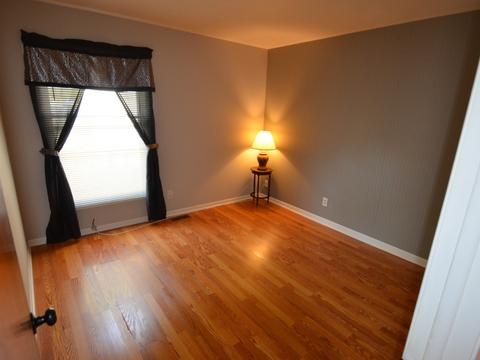 497 Konen Ave, Aurora, IL 60505 photo 14