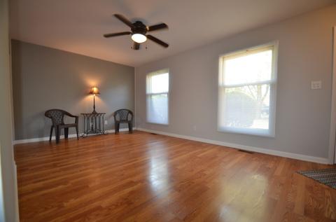 497 Konen Ave, Aurora, IL 60505 photo 6
