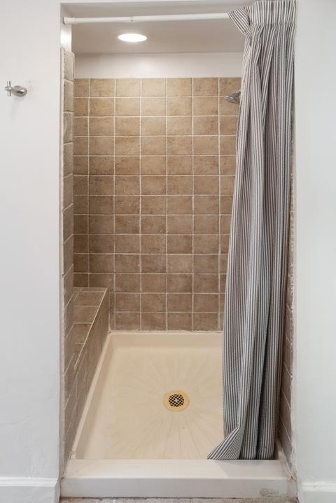 Undisclosed, Chicago, IL 60641 photo 25