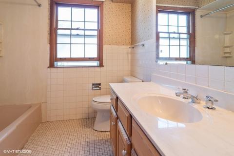 635 S Spring Rd, Elmhurst, IL 60126 photo 14