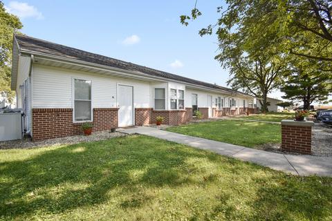 303 Bryon Row St, Mansfield, IL 61854 photo 2