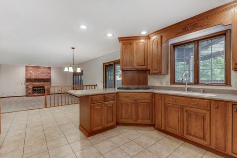 321 Reitan Rd, Normal, IL 61761 photo 5