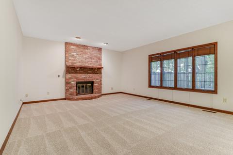 321 Reitan Rd, Normal, IL 61761 photo 8