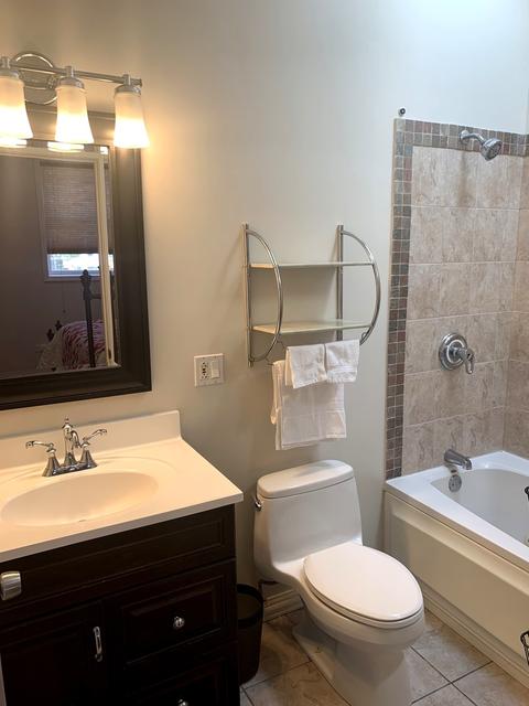 600 E Bowen Ave, Chicago, IL 60653 photo 17