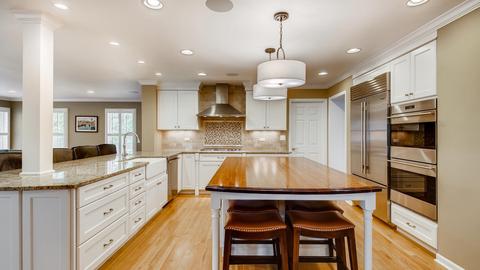 205 E Thompson Dr, Wheaton, IL 60189 photo 4