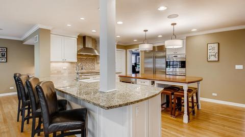 205 E Thompson Dr, Wheaton, IL 60189 photo 6