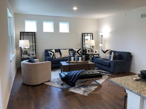 325 S Fork Dr, Gurnee, IL 60031 photo 5