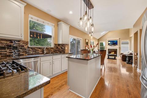 11560 S Decathalon Ln, Plainfield, IL 60585 photo 5
