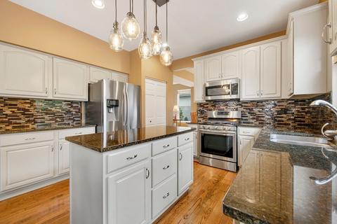 11560 S Decathalon Ln, Plainfield, IL 60585 photo 4