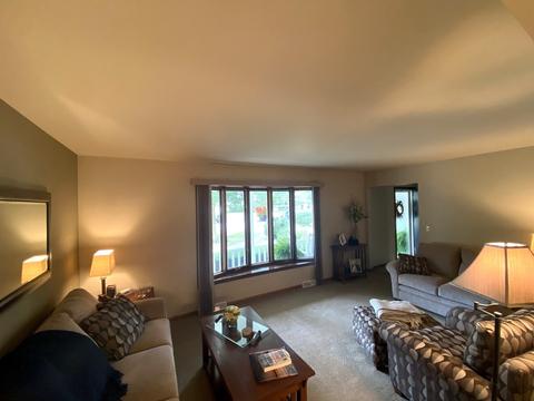 1225 Kingman Ct, Elgin, IL 60123 photo 4