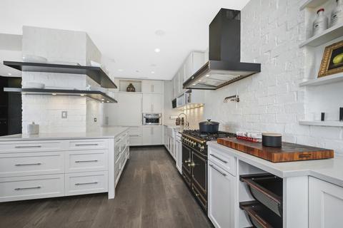 10 E Delaware Pl #14E, Chicago, IL 60611 photo 8