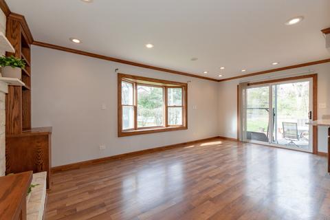 102 Clover Ct, Bartlett, IL 60103 photo 5