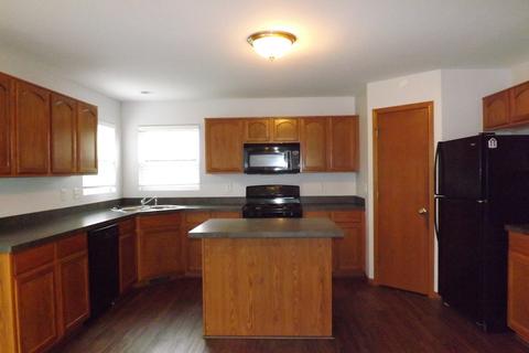 527 Meadow Ln, Harvard, IL 60033 photo 9