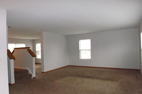 527 Meadow Ln, Harvard, IL 60033 photo 6