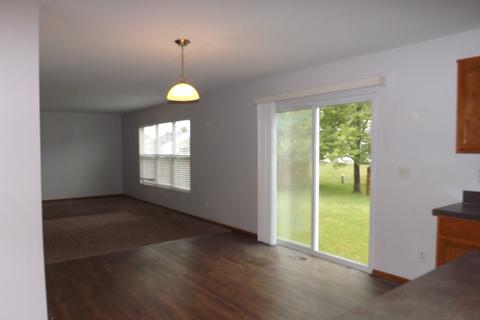527 Meadow Ln, Harvard, IL 60033 photo 12