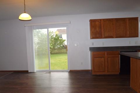 527 Meadow Ln, Harvard, IL 60033 photo 13