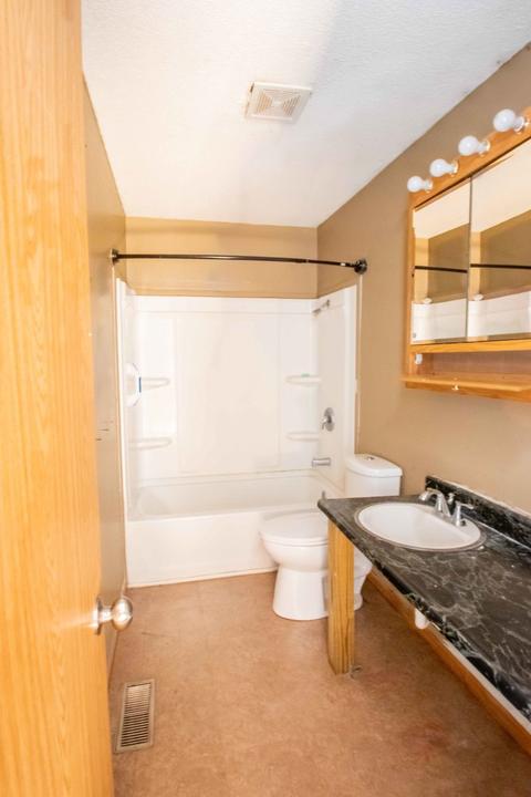 405 E 12th St, Georgetown, IL 61846 photo 7