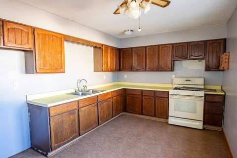 405 E 12th St, Georgetown, IL 61846 photo 3