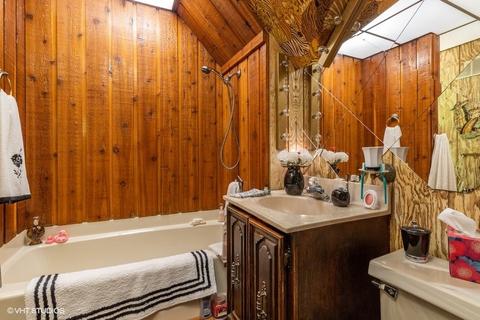 809 Greenleaf St, Evanston, IL 60202 photo 4