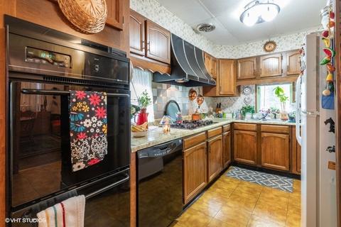 809 Greenleaf St, Evanston, IL 60202 photo 6