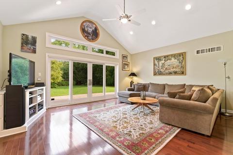 1020 Forestview Ln, Glenview, IL 60025 photo 9