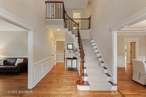 1404 Glencoe St, Wheaton, IL 60187 photo 4