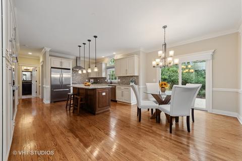 1404 Glencoe St, Wheaton, IL 60187 photo 9