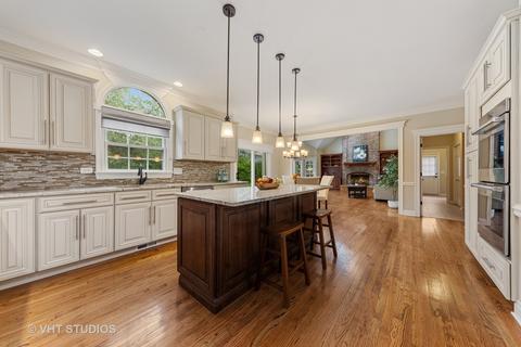 1404 Glencoe St, Wheaton, IL 60187 photo 11