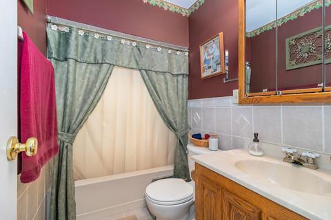 732 E North St, Morris, IL 60450 photo 11