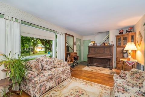 732 E North St, Morris, IL 60450 photo 4