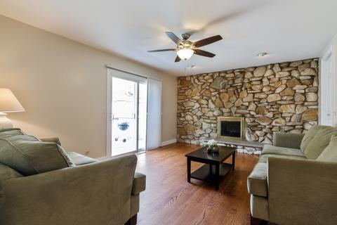 44 Marina Dr, Des Plaines, IL 60016 photo 8