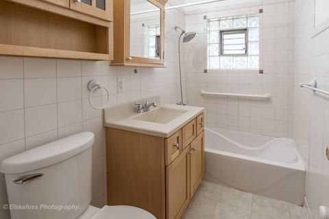 7206 Thomas Ave, Bridgeview, IL 60455 photo 7