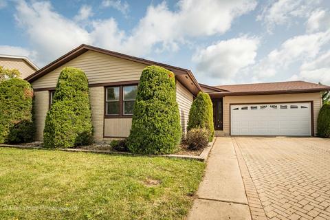 1740 Chestnut Ln, Hoffman Estates, IL 60192 photo 1