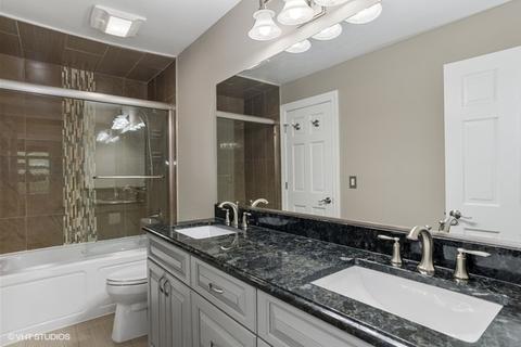 3931 Whispering Trails Dr, Hoffman Estates, IL 60192 photo 10