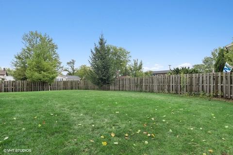 3931 Whispering Trails Dr, Hoffman Estates, IL 60192 photo 18