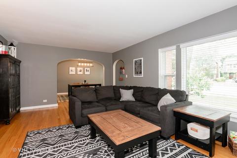 923 N Main St, Wheaton, IL 60187 photo 7