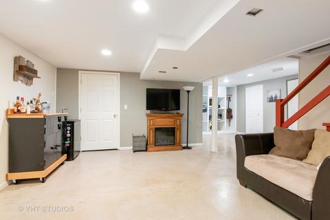 923 N Main St, Wheaton, IL 60187 photo 25
