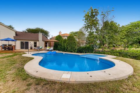 2328 Appleby Dr, Wheaton, IL 60187 photo 28