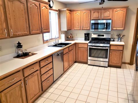 2 Spruce Ct, Bloomington, IL 61704 photo 10