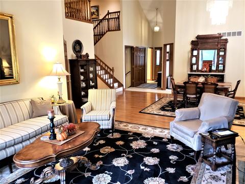 2 Spruce Ct, Bloomington, IL 61704 photo 5