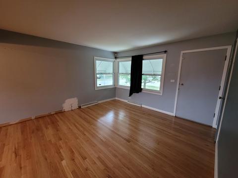 29 S Joyce Ln, Addison, IL 60101 photo 2