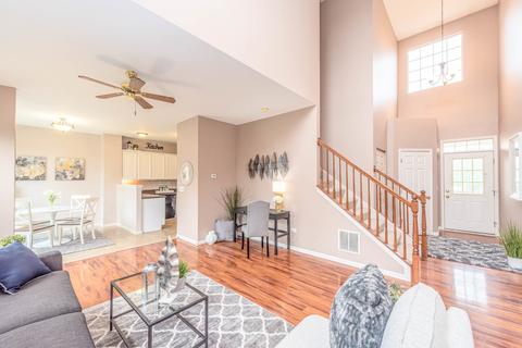 2300 Moonlight Ct, Aurora, IL 60503 photo 5